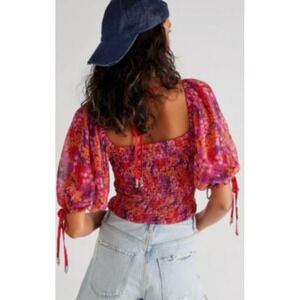 NWOT FREE PEOPLE BACK ON TOP FLORAL SMOKED PUFF SLEEVE SIZE Medium